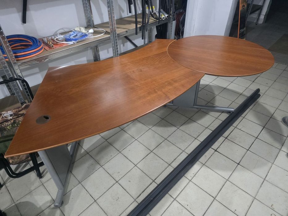 Голямо офис бюро