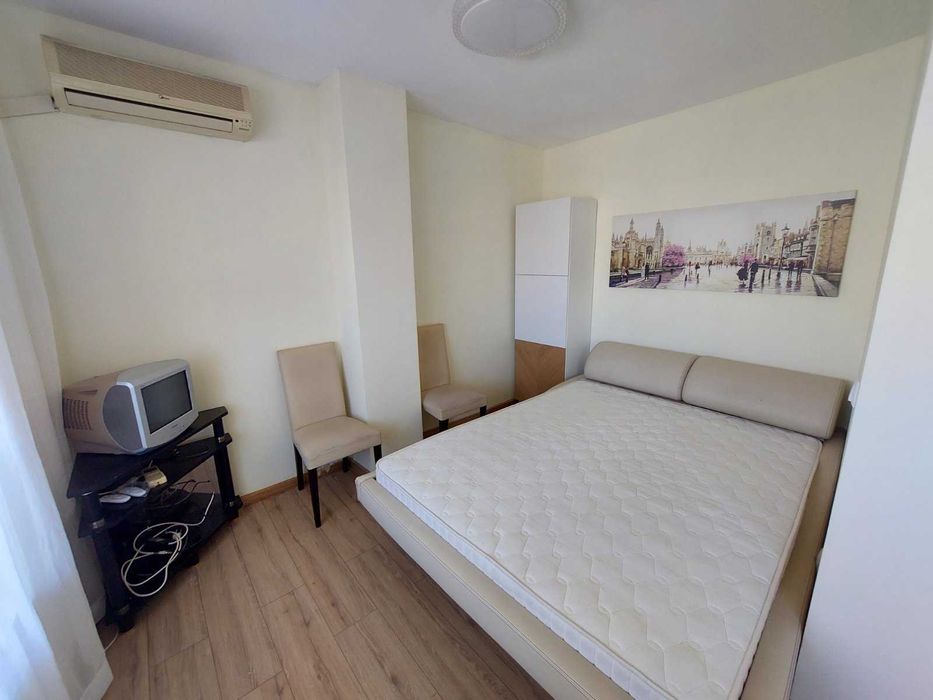 Продава се Тристаен апартамент в Варна, Център - 85 кв.м за 2106 €/кв.м - Снимка #11