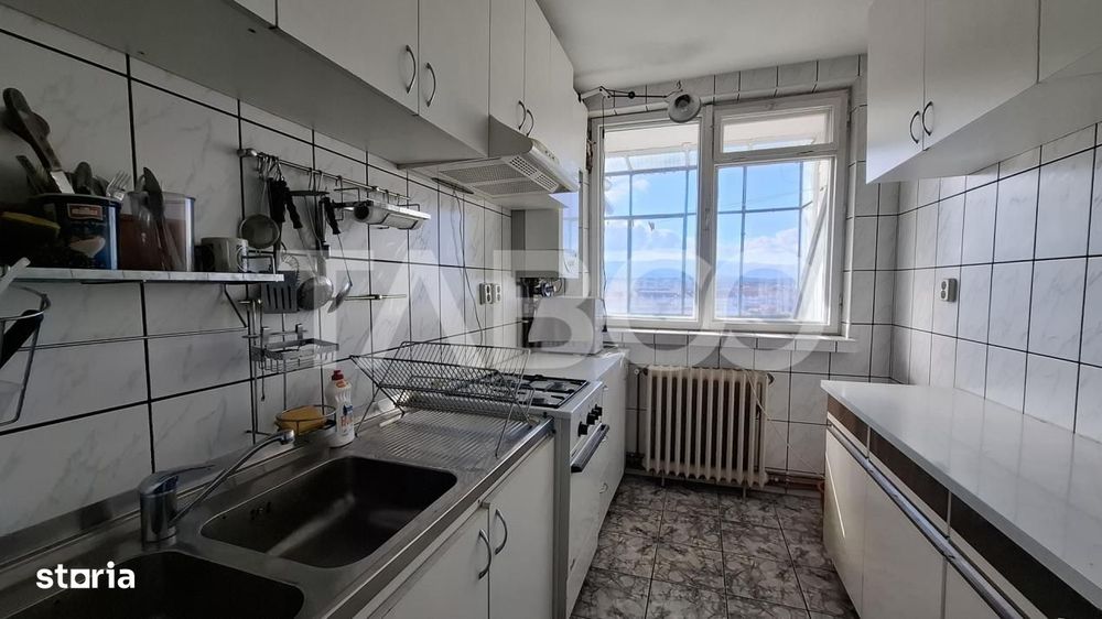 Apartament 3 camere decomandat 65 mp zona Mihai Viteazul