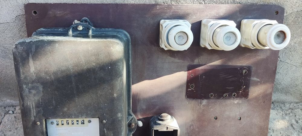 Трифазен електромер.