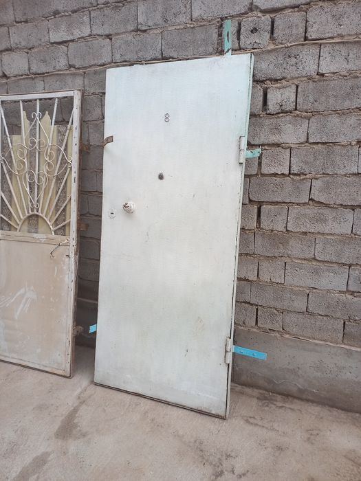 Сотилади темир эшик