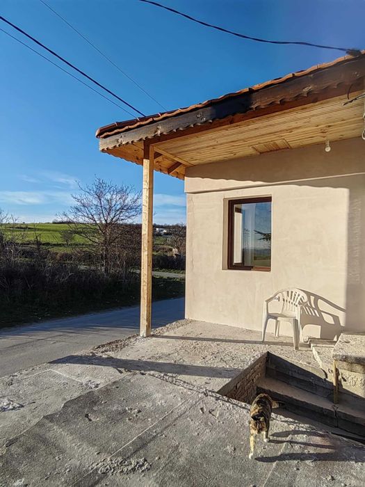 Къща в село Манастир