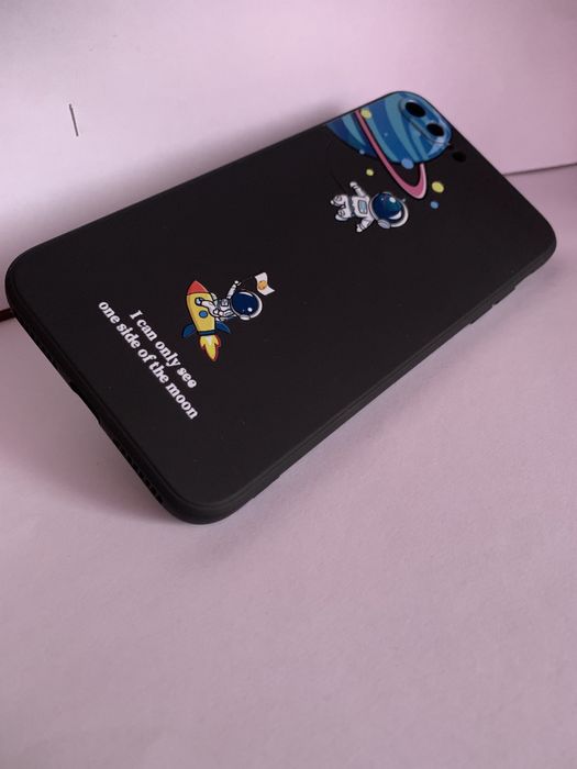 Vand huse de telefoane noi in stare buna