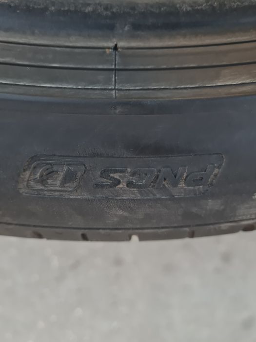 Летни гуми PIRELLI Pzero Sport P 285 35 R21 255 40 R21 дот 2125