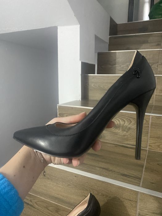 Pantofi stiletto