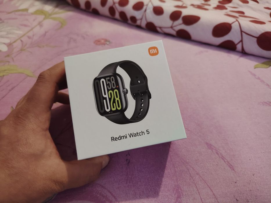 Продавам смарт часовник Redmi Watch 5