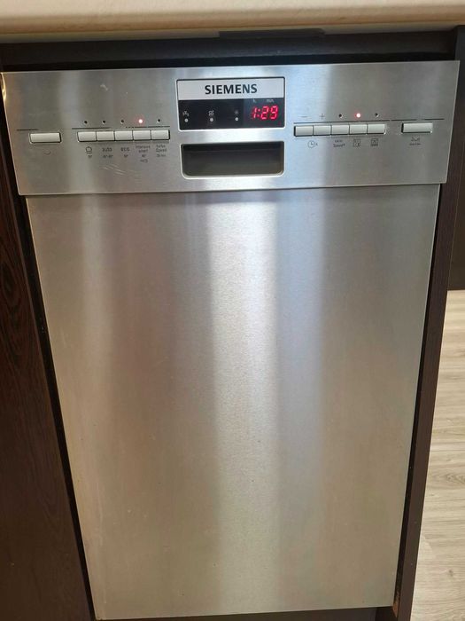 Продавам съдомиялна Samsung 45 см, инокс