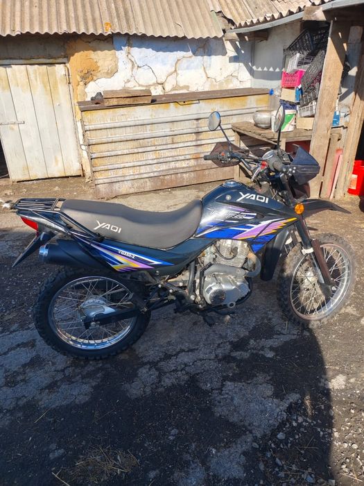 Продам мотоцикл. Эндуро 250 кубиков.