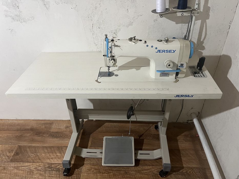 Продам швей машинку