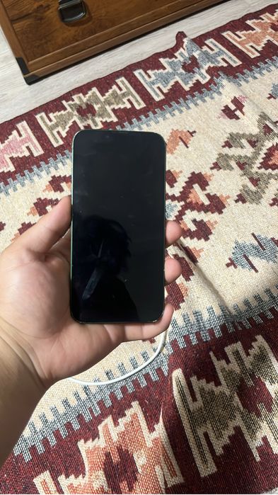 iPhone 13 без ремонат