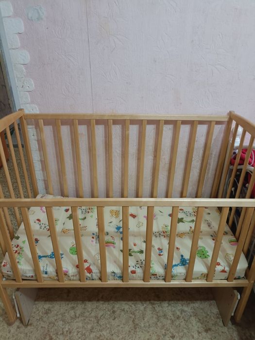 Детская кроватка