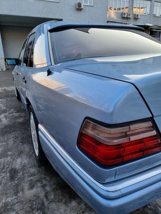 Mersedes Benz w124 E280
