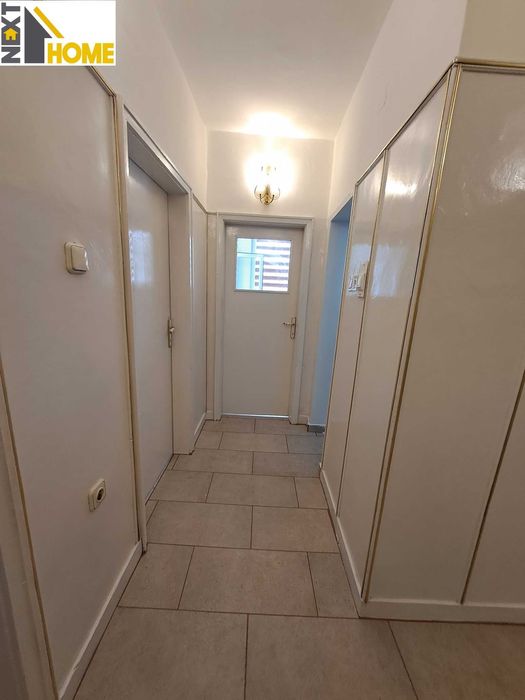 Просторен двустаен апартамент с ГАРАЖ