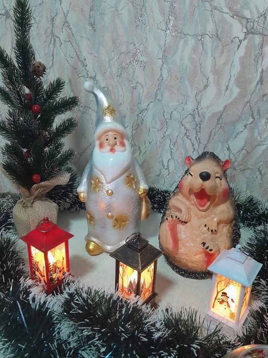 Новогодние игрушки дед морозы и копилки