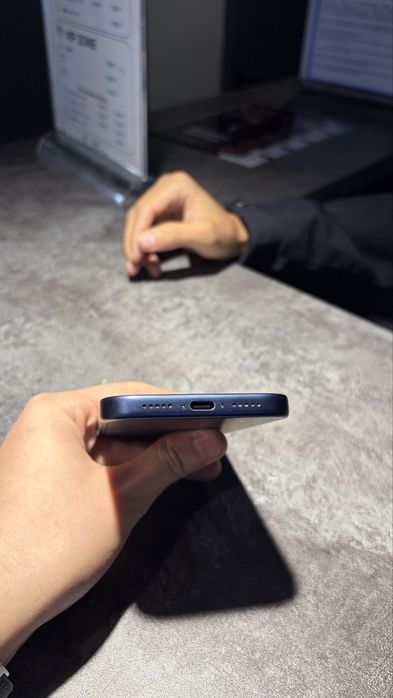 iPhone 17 pro 256 esim