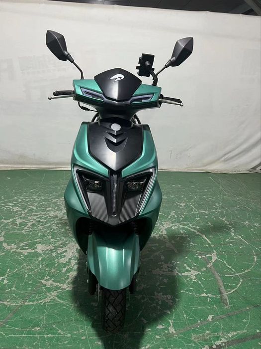 Benzinlik 150kub  skuterlar 999$