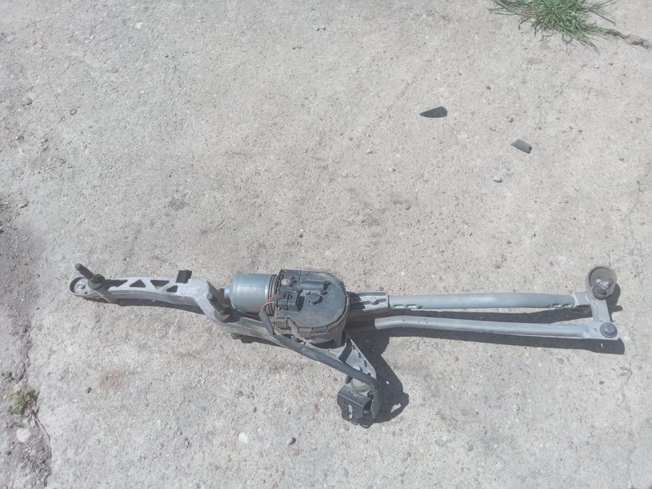 Ansamblu Motoras stergator fata mercedes c-class w204 cod 1 397 220 666