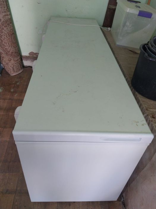 морозильник в хорошем состояний