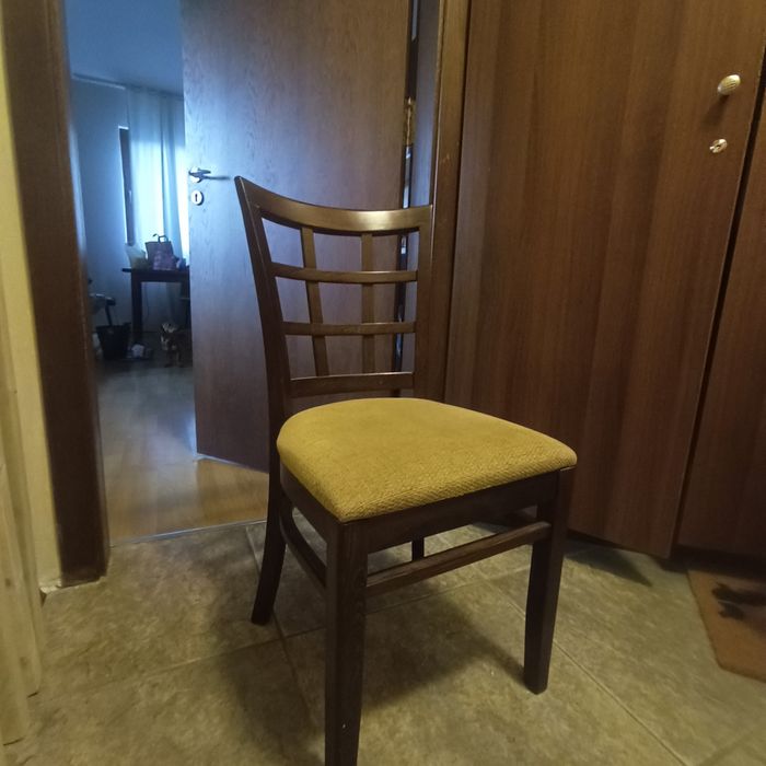 4 трапезни стола