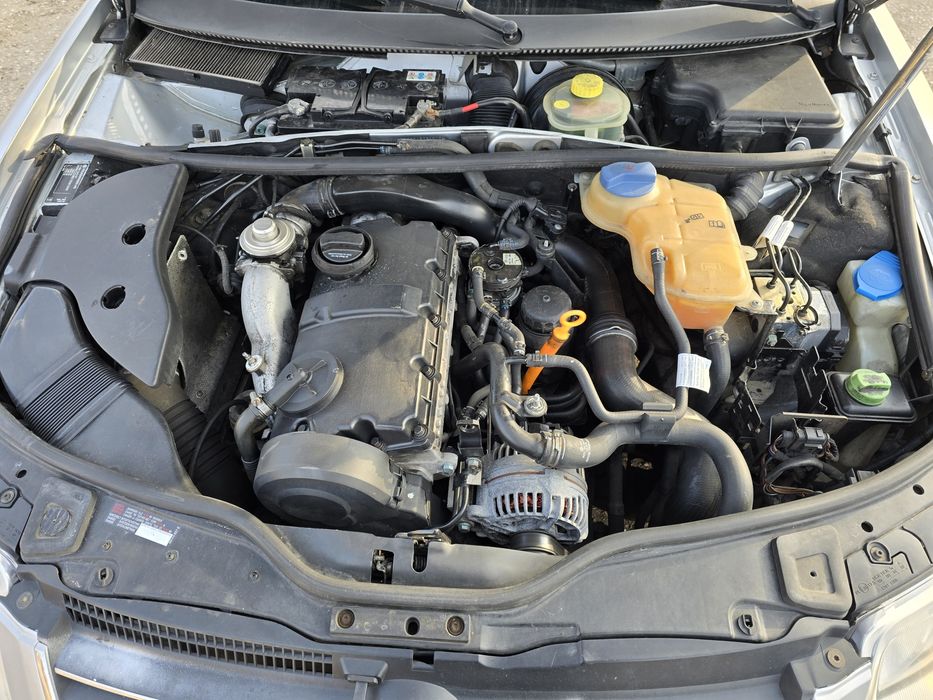 Продавам пасат 5.5 1.9 131кс на части