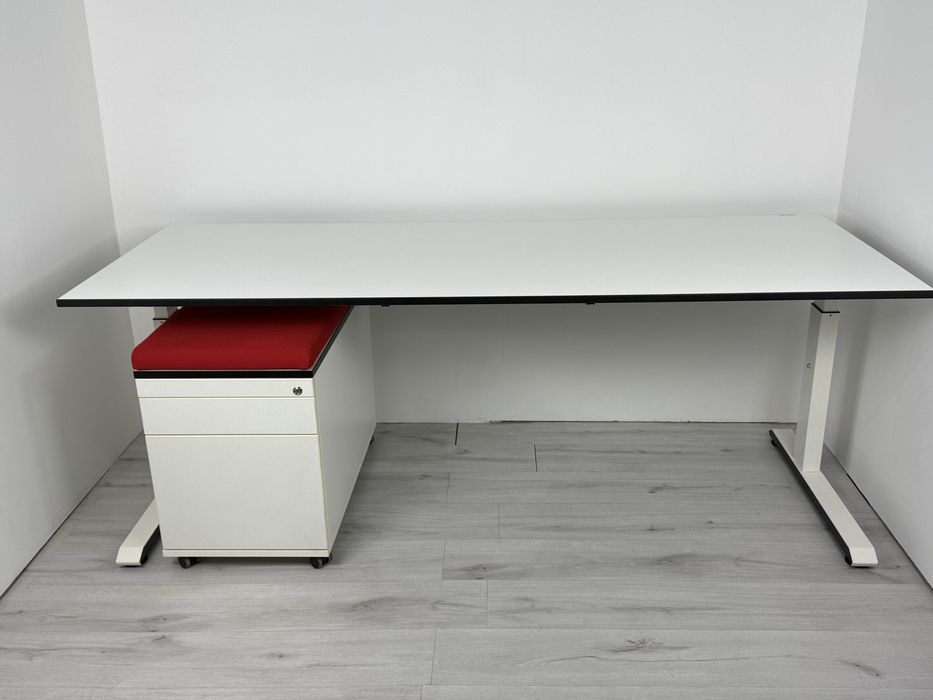 Бюро Sedus temptation C - ръчно регулиране на височината обзавеждане