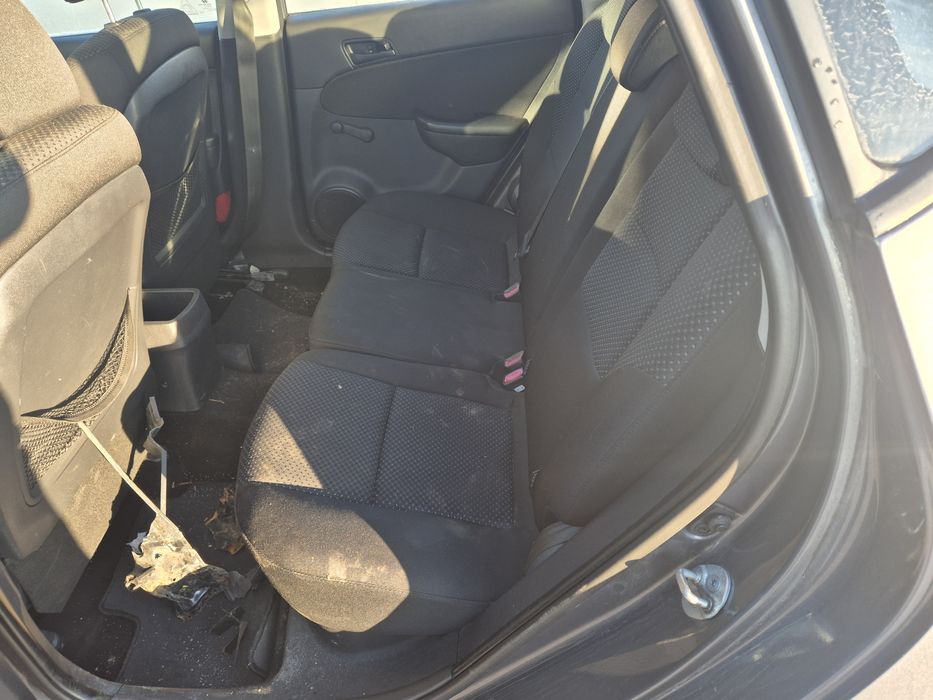 Хюндай  и 30    1.4 бензин