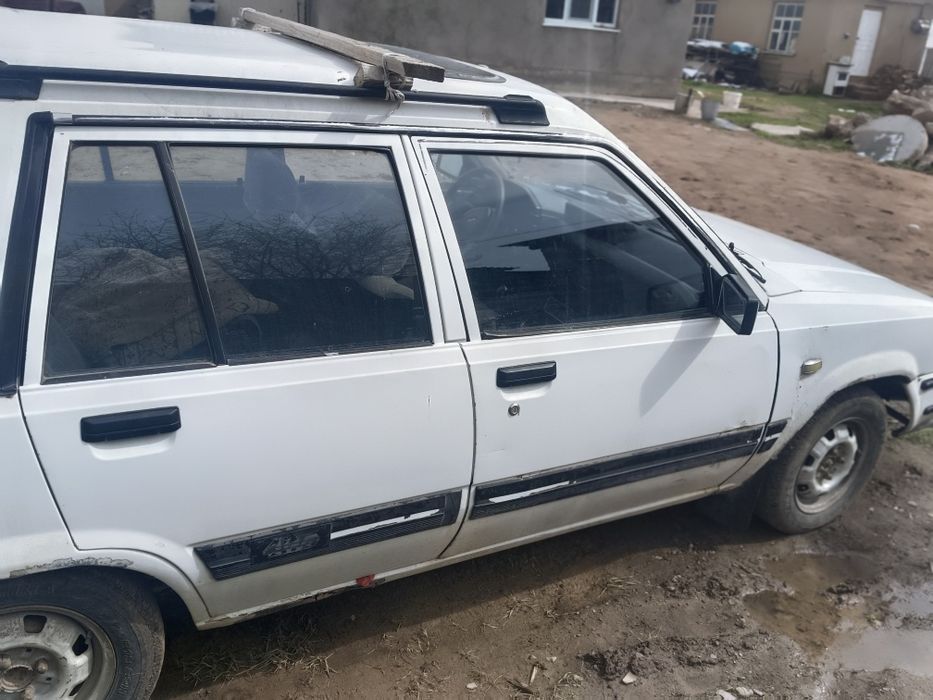 Тойота 1.5 сатылады