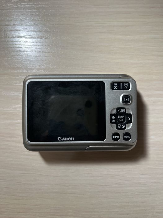 Цифровая камера (Мыльница Canon)