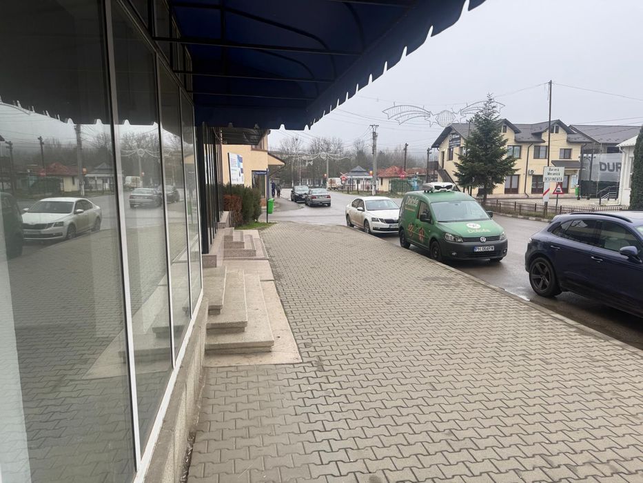 Inchiriez spatiu comercial