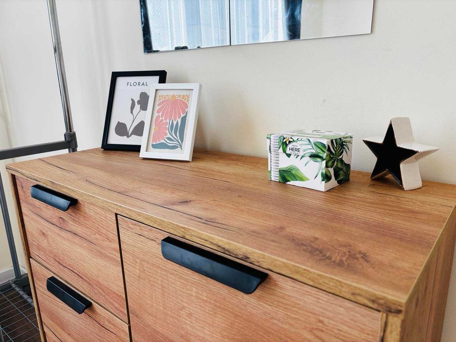 Нощувки: Голям Апартамент - 3 спални (Безплатно Паркиране)