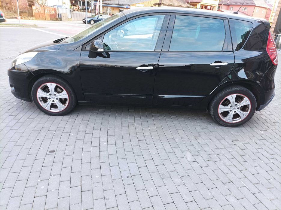 Vând Renault Scenic,an fabricație 2012, impecabil.
