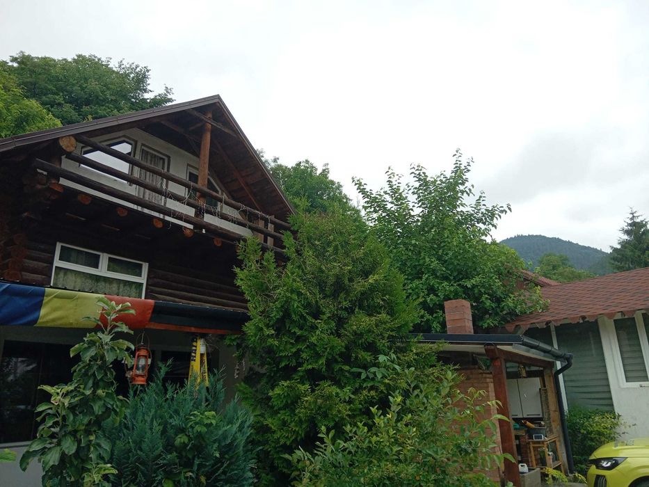 Casa lemn rotund si teren cu parau, Neamt, Iasi, Tarcau, Bucuresti(3ore)