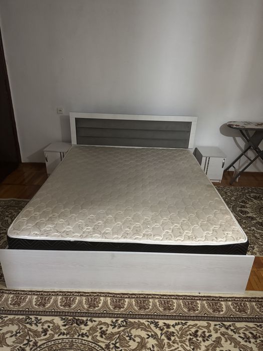 Спальный гарнитур сотилади