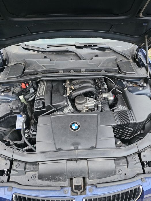 Vând bmw e90 318i