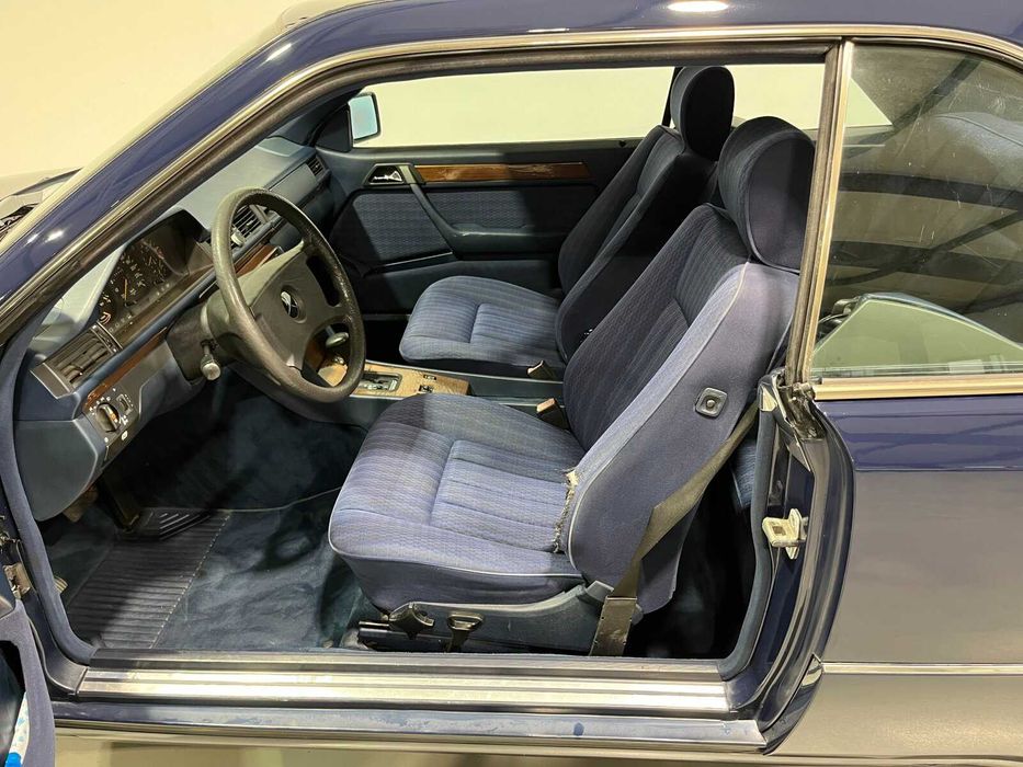 Mercedes Benz 300 CE 124 Coupe Oldtimer
