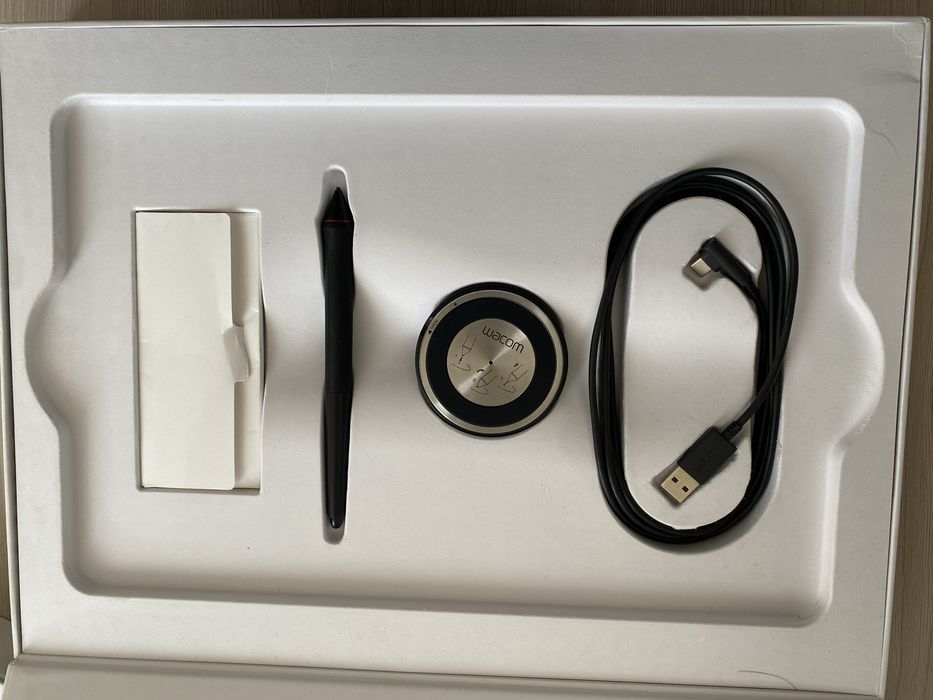 WACOM INTUOS PAPER EDITION (medium) продаю срочно цена договорная