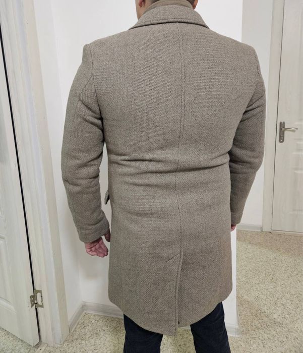 Продам пальто демисезонное