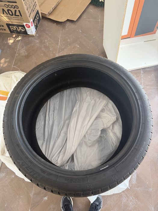 Шина диск балон 275/40/22 зикр