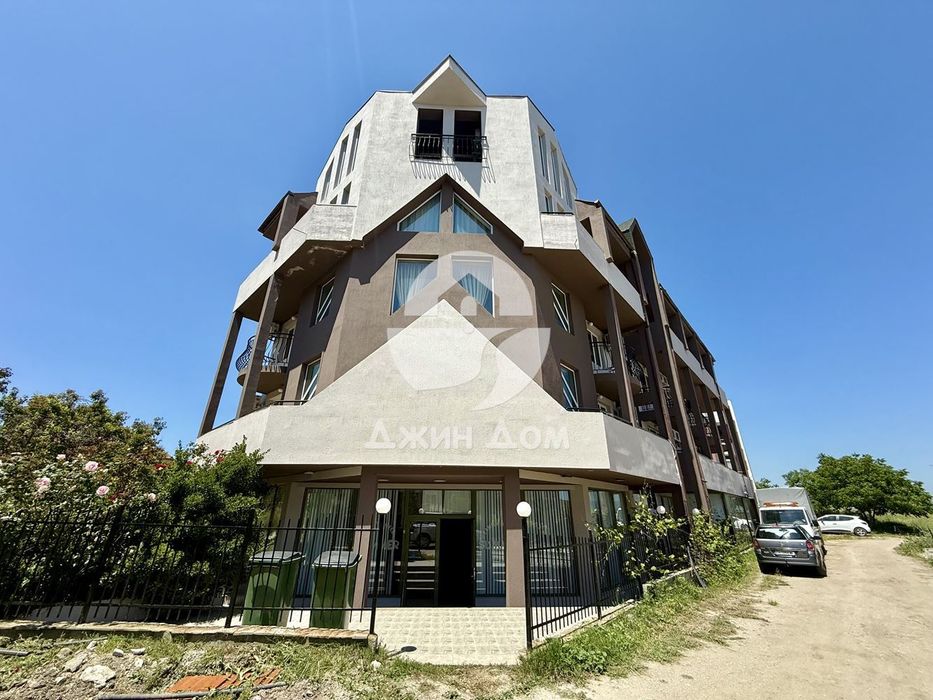 Двустаен апартамент в жилищна сграда БЕЗ ТАКСА, с. Равда