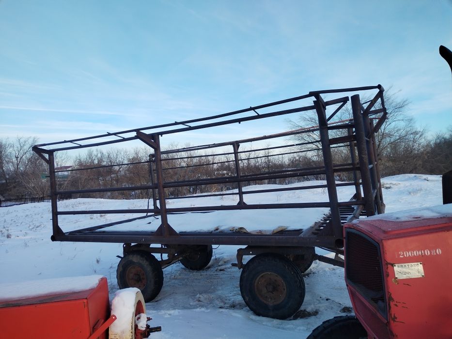 Прицеп, тележка для перевозки сена