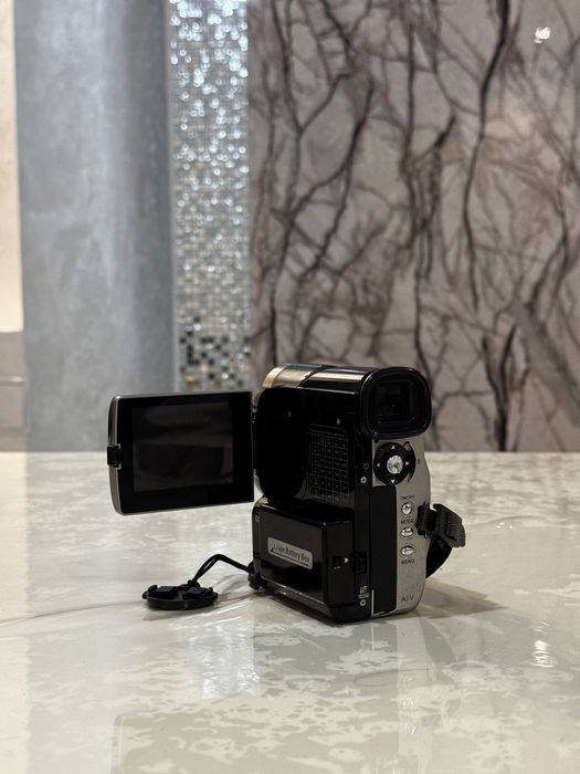 Видеокамера SONY DV9F