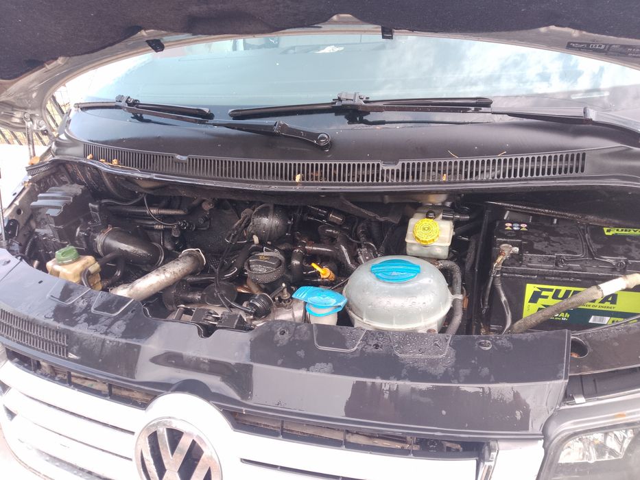VW T5 Caravell.   .