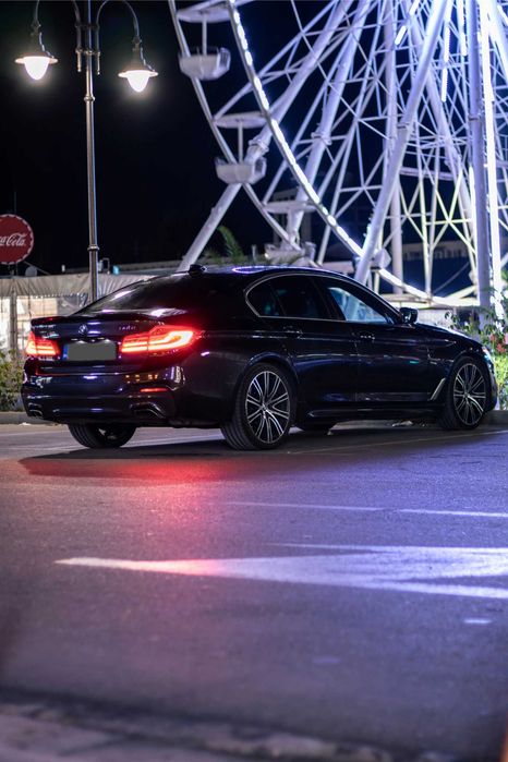 BMW 540i XDrive M-Пакет 2017 Navi*HeadUp*Harman&Kardon Частно Лице