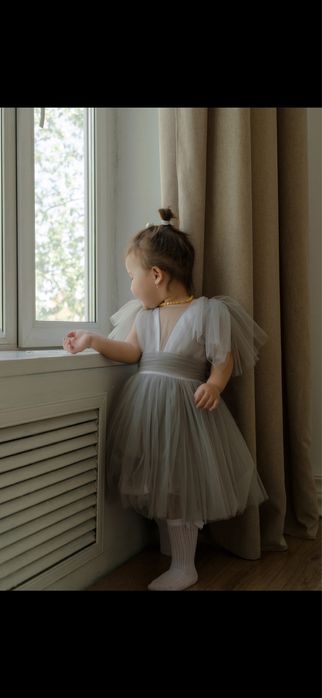 Платье на девочку 92р