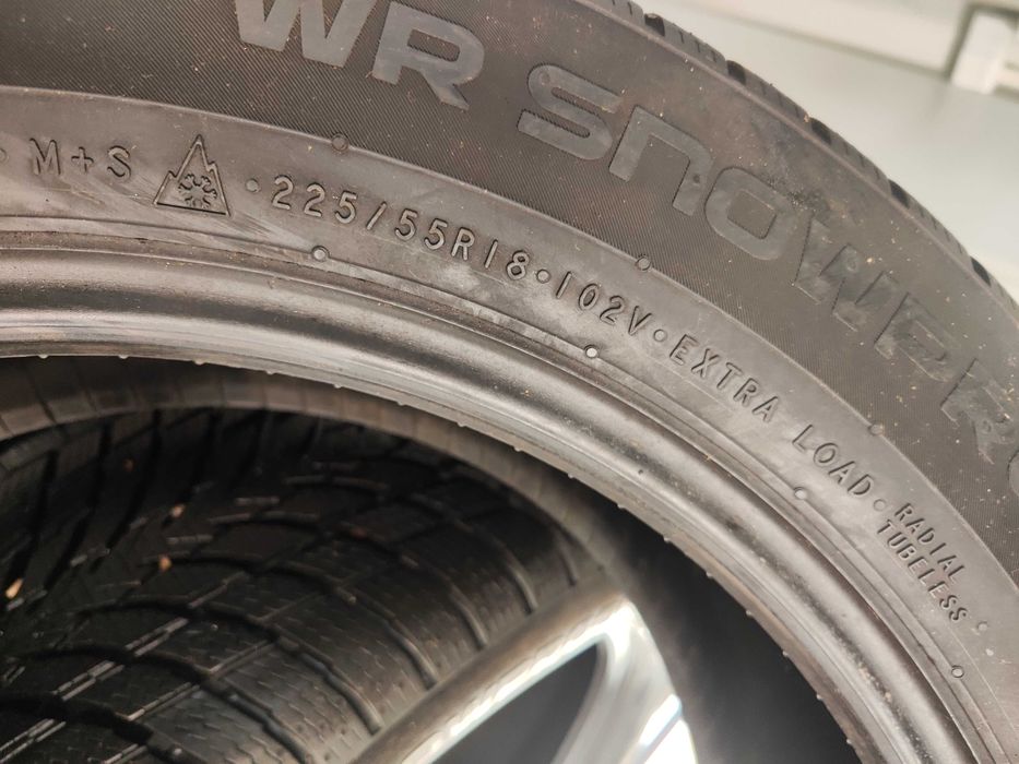 4бр.зимни гуми 225/55/18 Nokian