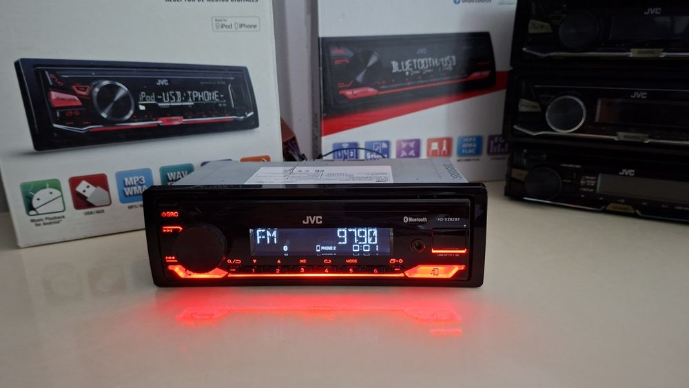 Radiocasetofon JVC cu Bluetooth si Usb, stare foarte buna