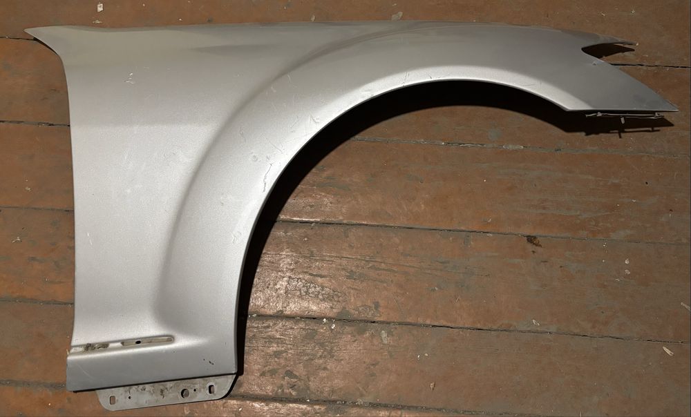 Правое крыло от w221 (до рест)