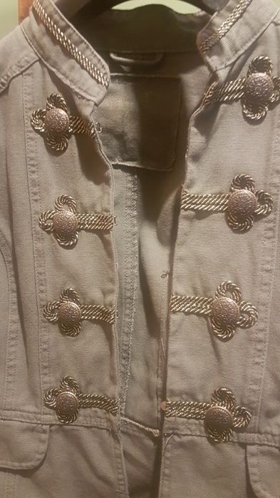 Geacā denim verde, Anglia