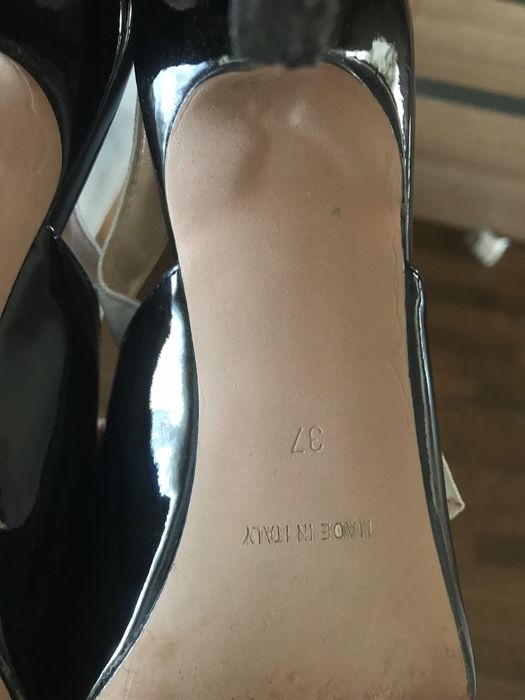 Pantofi din piele lacuita