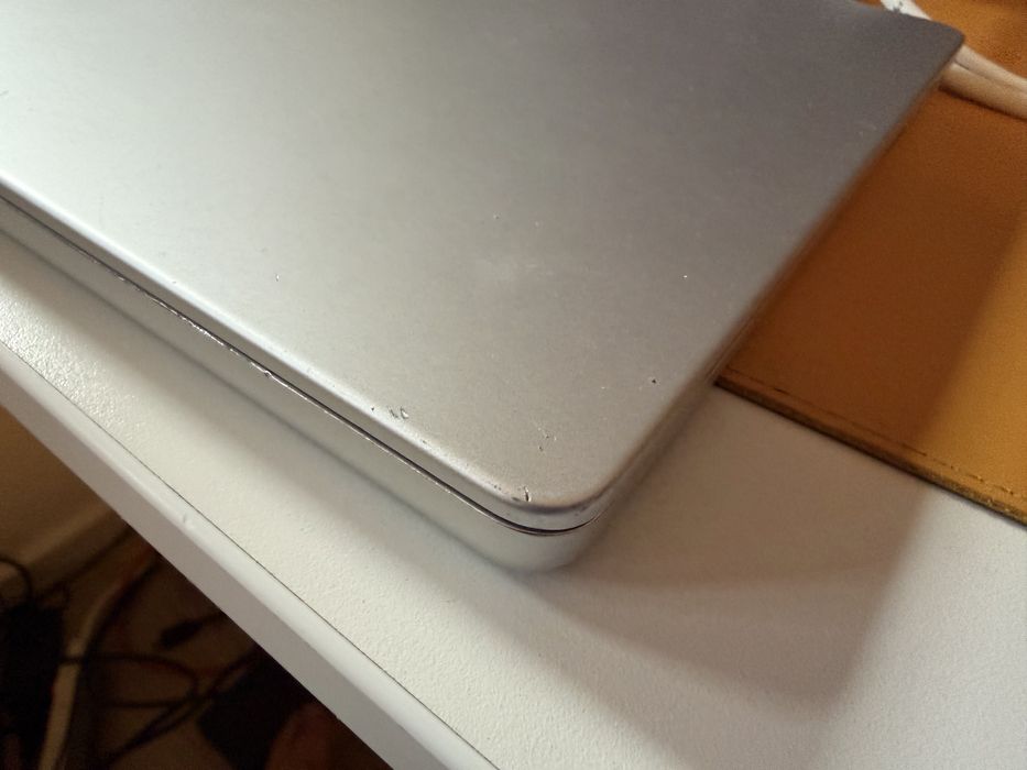 Macbook pro 2023 m2 pro 10 cores 16 Gb 512
